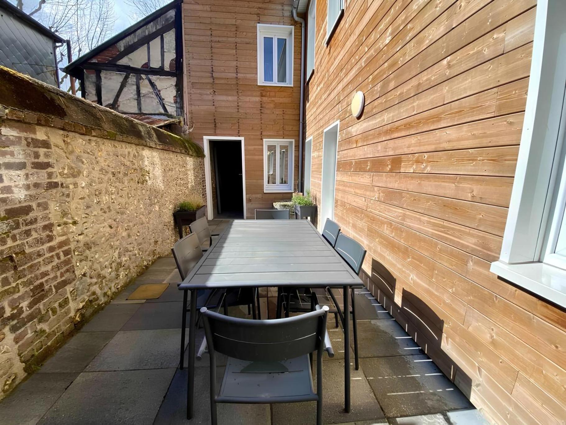 Maison Familiale Avec Exterieur Menage Et Linges Inclus Rouen Buitenkant foto