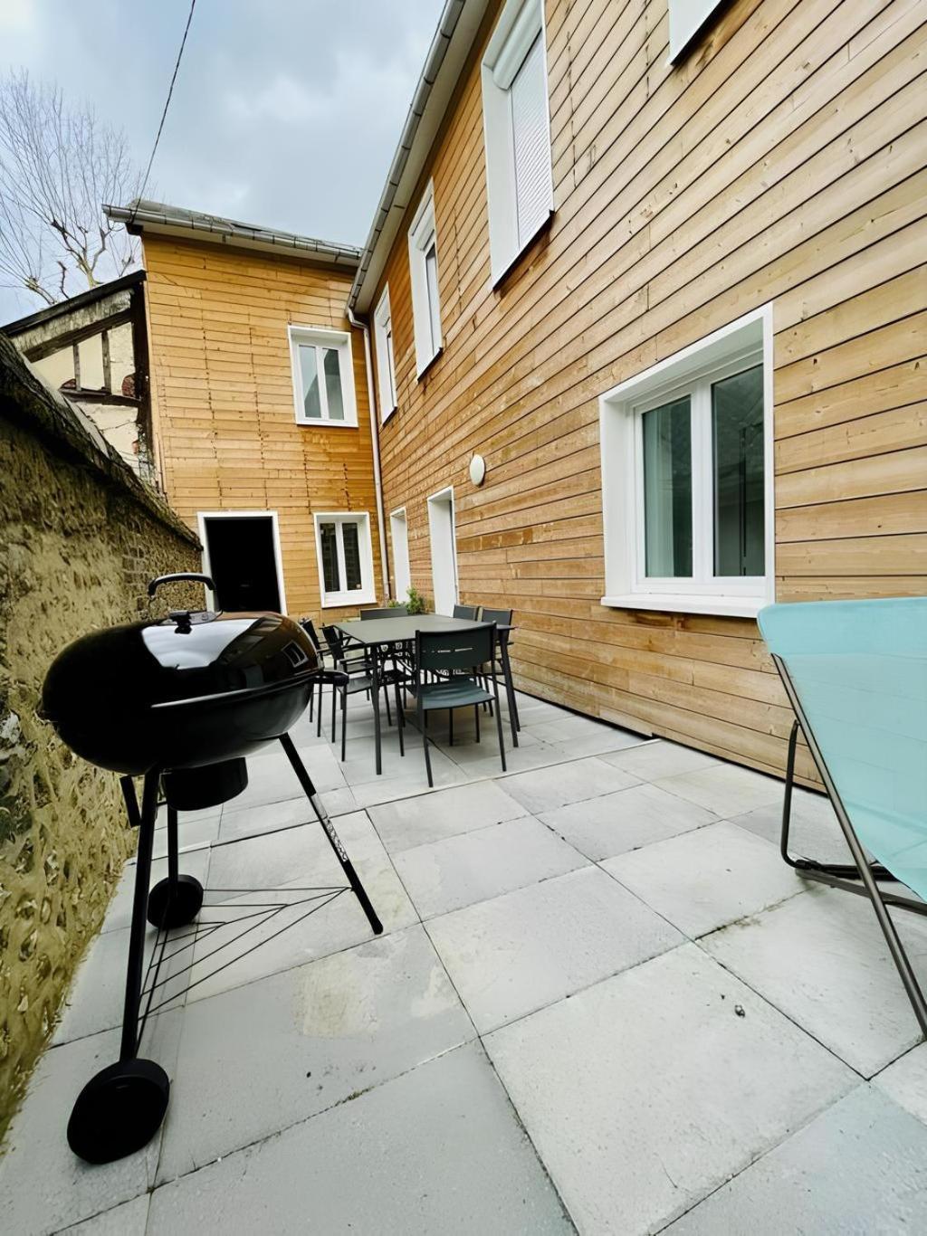 Maison Familiale Avec Exterieur Menage Et Linges Inclus Rouen Buitenkant foto