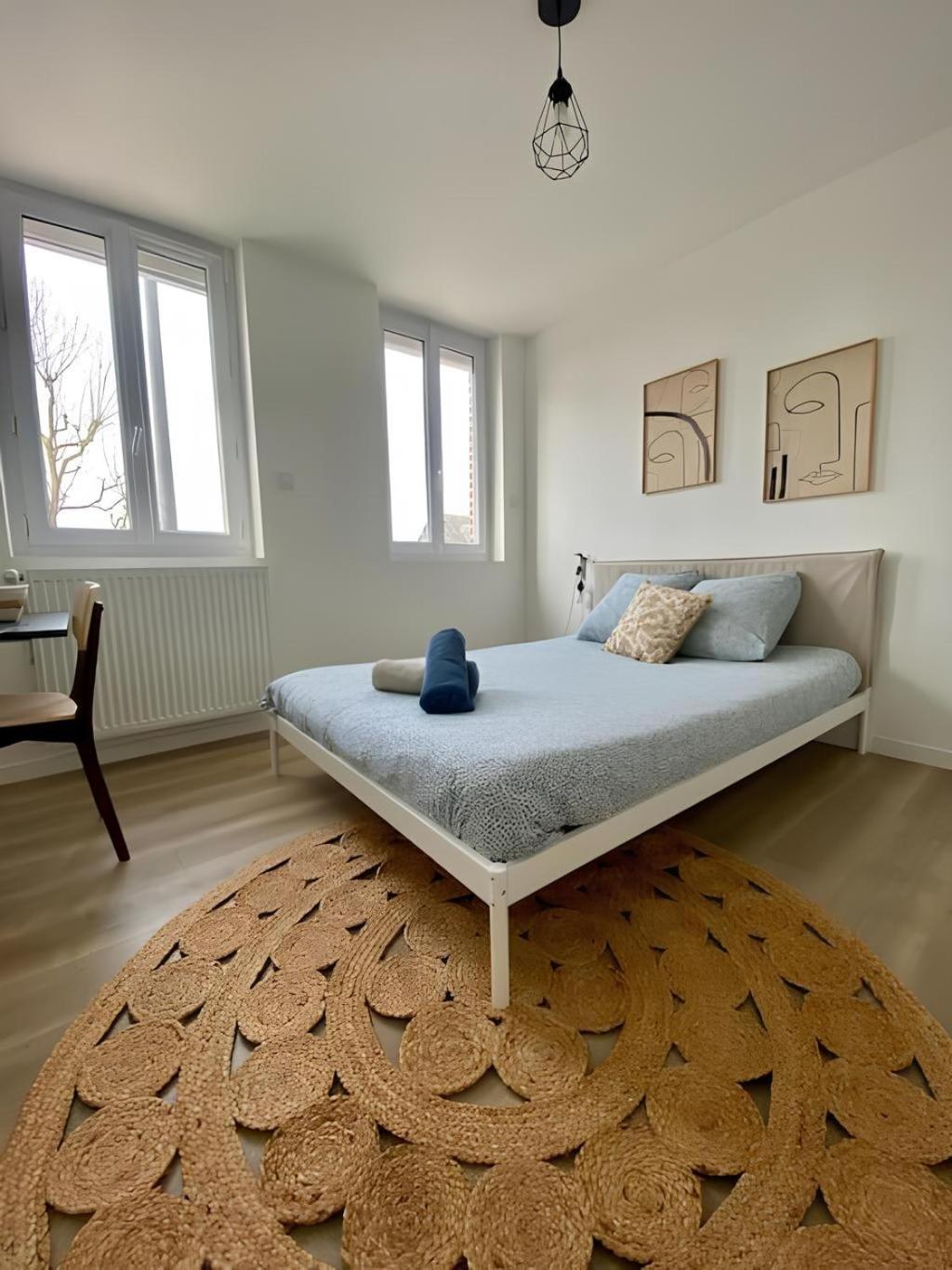 Maison Familiale Avec Exterieur Menage Et Linges Inclus Rouen Buitenkant foto