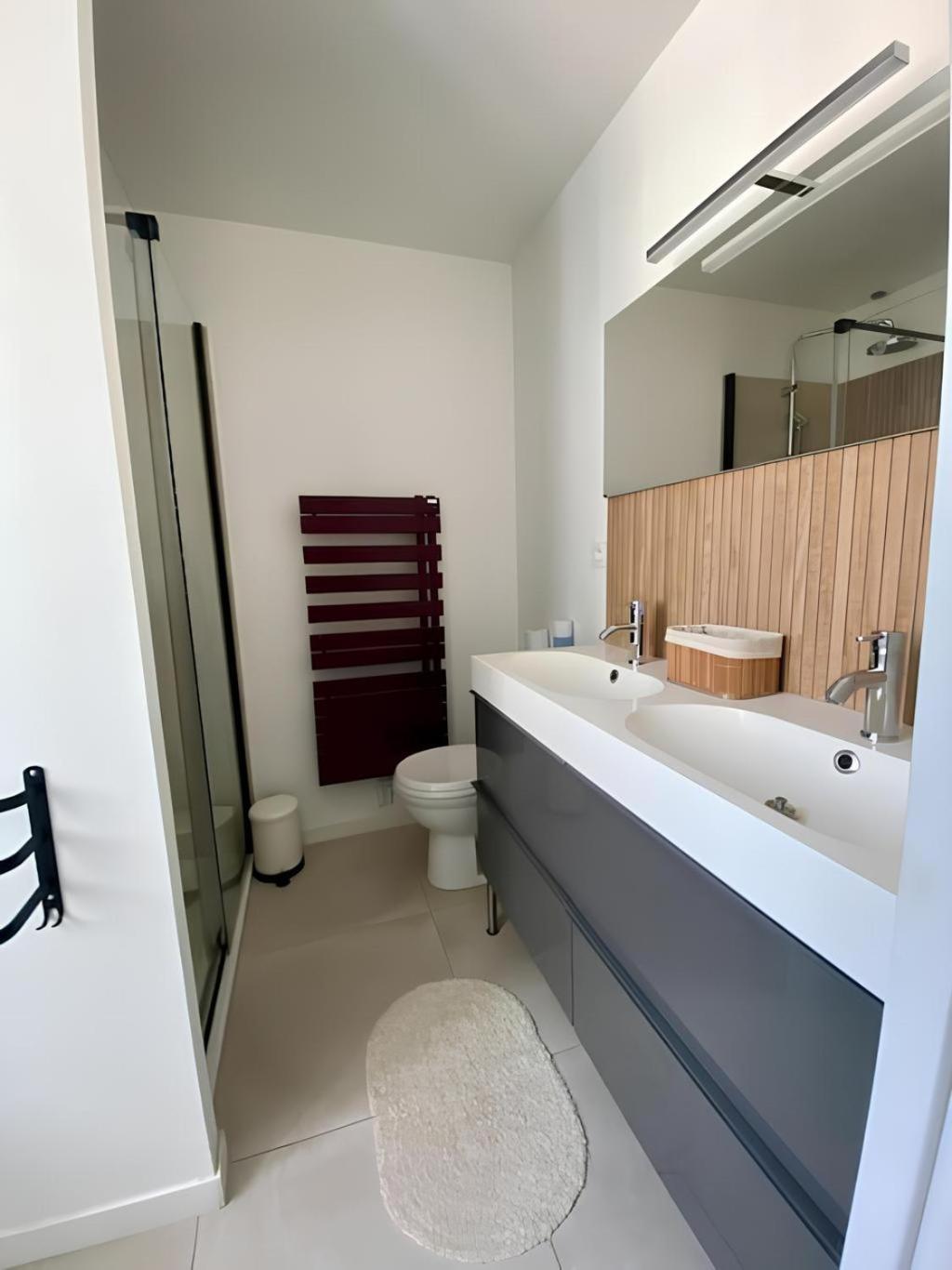 Maison Familiale Avec Exterieur Menage Et Linges Inclus Rouen Buitenkant foto